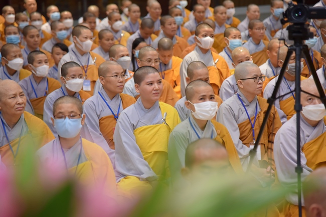 Dharma talk “Reciting Buddha, Reciting Amitabha Buddha” in the 97th Seven-day Retreat