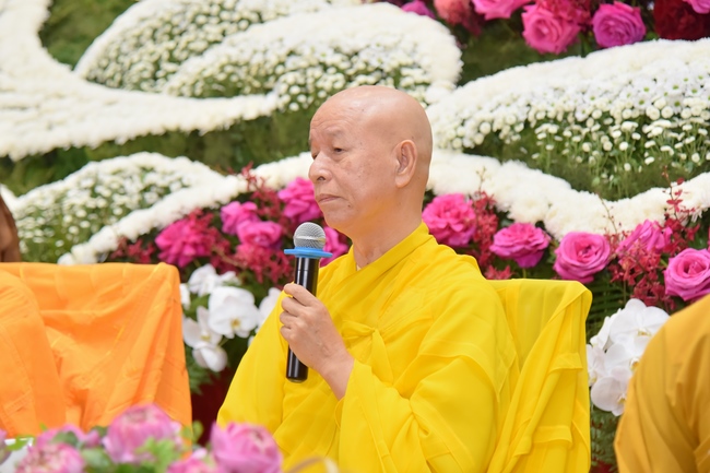 Dharma talk “Reciting Buddha, Reciting Amitabha Buddha” in the 97th Seven-day Retreat