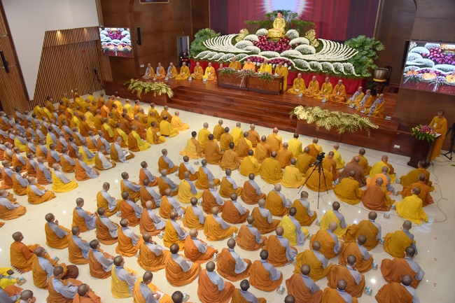 Dharma talk “Reciting Buddha, Reciting Amitabha Buddha” in the 97th Seven-day Retreat