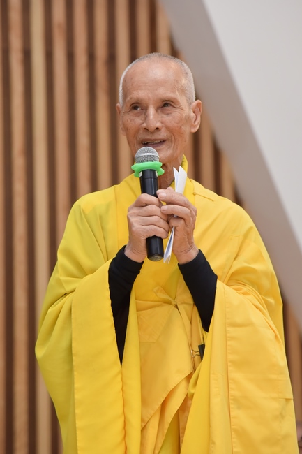 Dharma talk “Reciting Buddha, Reciting Amitabha Buddha” in the 97th Seven-day Retreat