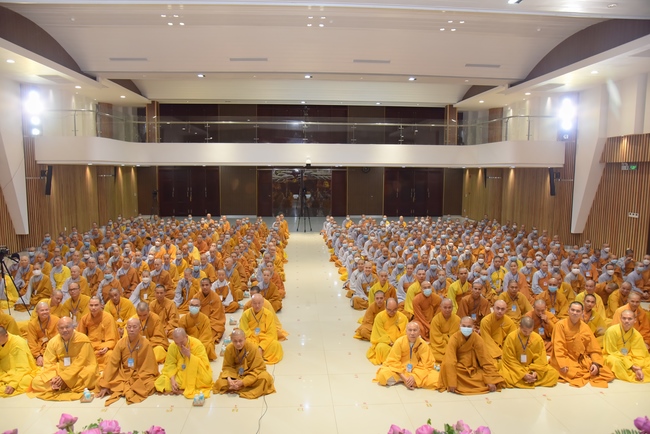 Dharma talk “Reciting Buddha, Reciting Amitabha Buddha” in the 97th Seven-day Retreat