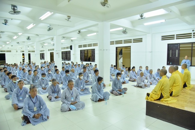 Dharma talk “Reciting Buddha, Reciting Amitabha Buddha” in the 97th Seven-day Retreat