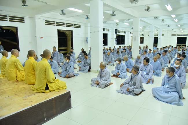 Dharma talk “Reciting Buddha, Reciting Amitabha Buddha” in the 97th Seven-day Retreat