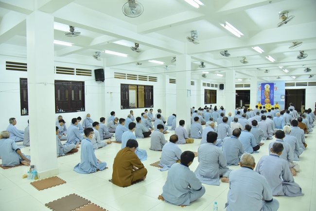 Dharma talk “Reciting Buddha, Reciting Amitabha Buddha” in the 97th Seven-day Retreat