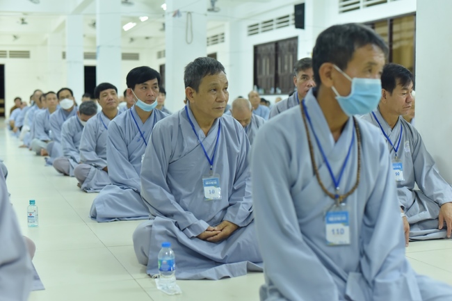 Dharma talk “Reciting Buddha, Reciting Amitabha Buddha” in the 97th Seven-day Retreat