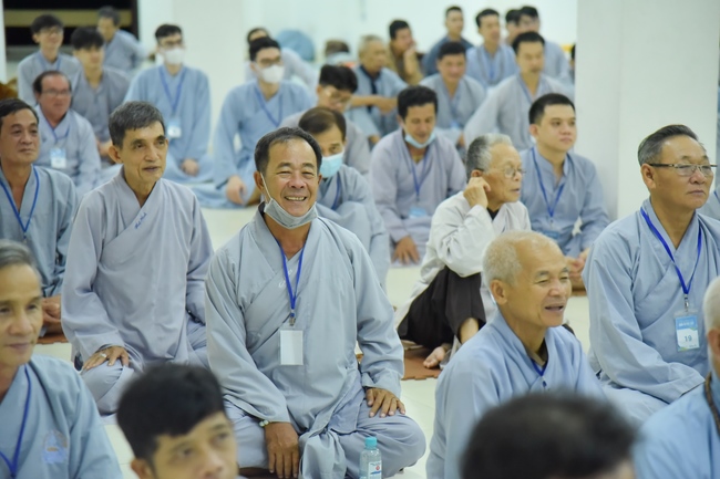 Dharma talk “Reciting Buddha, Reciting Amitabha Buddha” in the 97th Seven-day Retreat