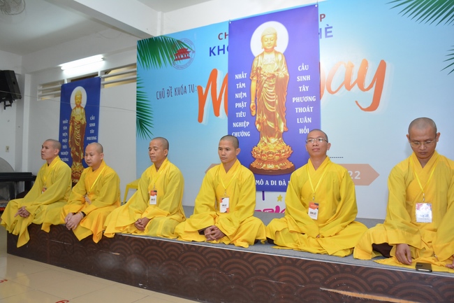 Dharma talk “Reciting Buddha, Reciting Amitabha Buddha” in the 97th Seven-day Retreat