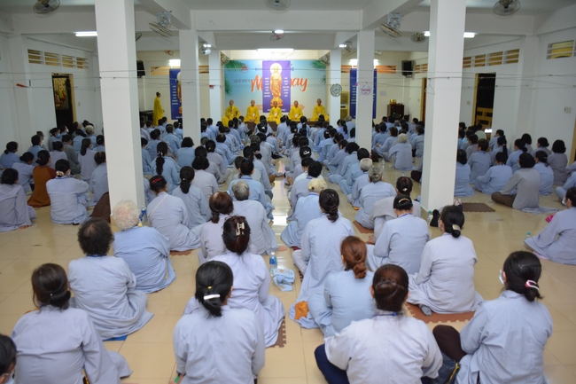 Dharma talk “Reciting Buddha, Reciting Amitabha Buddha” in the 97th Seven-day Retreat
