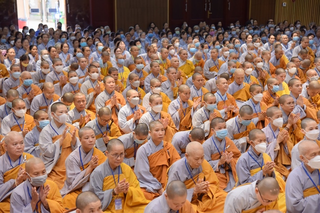 Dharma talk “Reciting Buddha, Reciting Amitabha Buddha” in the 97th Seven-day Retreat