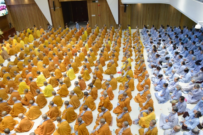 Dharma talk “Reciting Buddha, Reciting Amitabha Buddha” in the 97th Seven-day Retreat