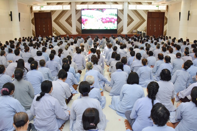 Dharma talk “Reciting Buddha, Reciting Amitabha Buddha” in the 97th Seven-day Retreat