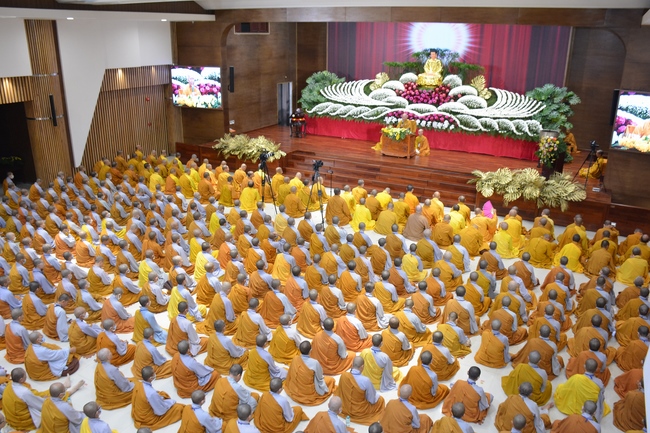 Dharma talk “Reciting Buddha, Reciting Amitabha Buddha” in the 97th Seven-day Retreat