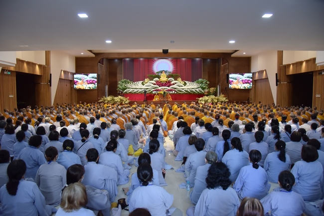 Dharma talk “Reciting Buddha, Reciting Amitabha Buddha” in the 97th Seven-day Retreat