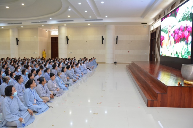 Dharma talk “Reciting Buddha, Reciting Amitabha Buddha” in the 97th Seven-day Retreat