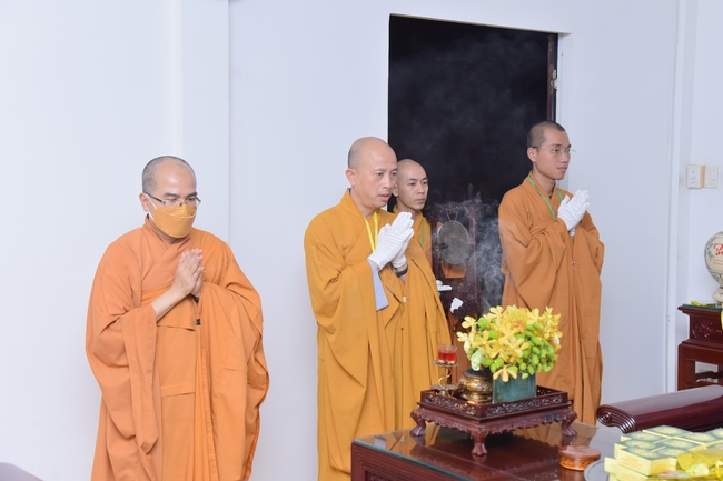 Dharma talk “Reciting Buddha, Reciting Amitabha Buddha” in the 97th Seven-day Retreat
