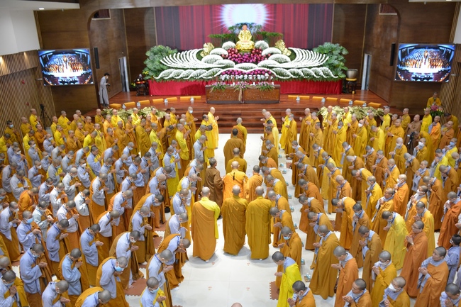 Dharma talk “Reciting Buddha, Reciting Amitabha Buddha” in the 97th Seven-day Retreat