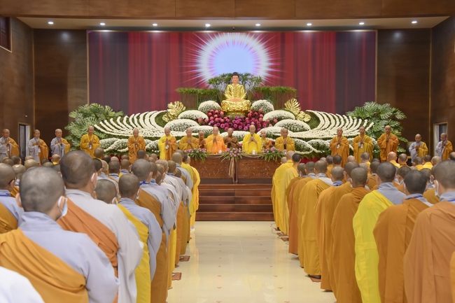 Dharma talk “Reciting Buddha, Reciting Amitabha Buddha” in the 97th Seven-day Retreat