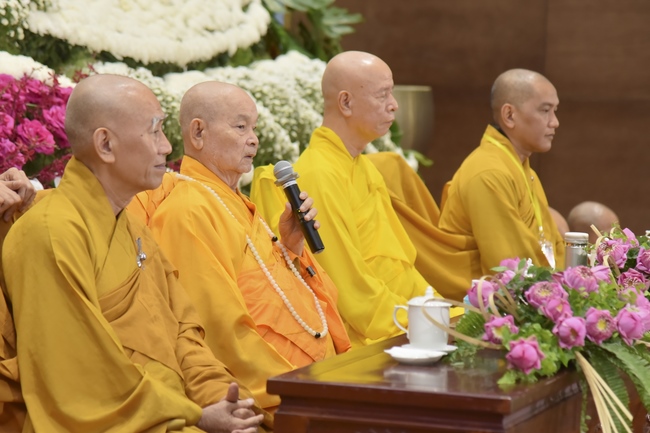 Dharma talk “Reciting Buddha, Reciting Amitabha Buddha” in the 97th Seven-day Retreat