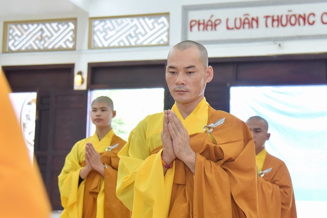 Monks of Hoang Phap Pagoda wishing a long life to the Most Master.