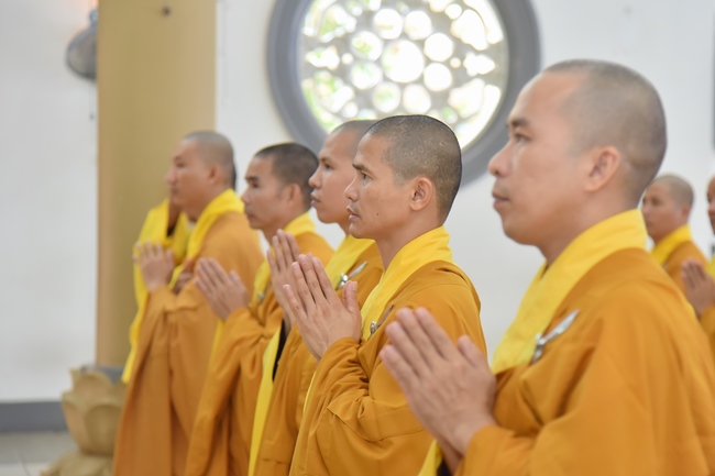 Monks of Hoang Phap Pagoda wishing a long life to the Most Master.