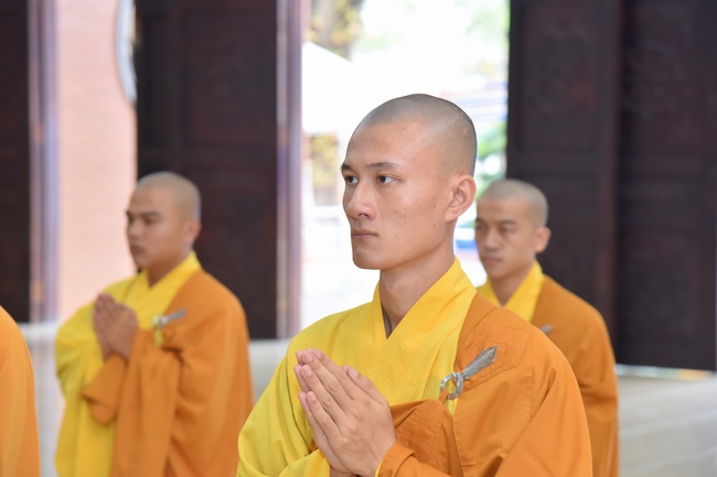 Monks of Hoang Phap Pagoda wishing a long life to the Most Master.
