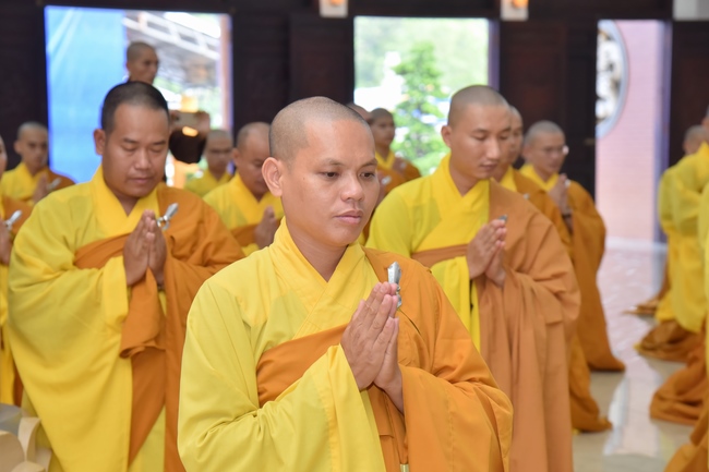 Monks of Hoang Phap Pagoda wishing a long life to the Most Master.