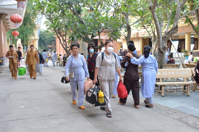 Dharma talk “sharing experiences of practicing” by Most Thich Minh Thong - The 97 th Seven-day Retreat