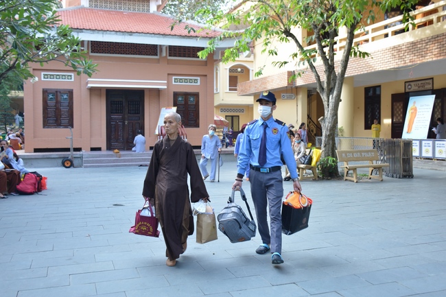 Dharma talk “sharing experiences of practicing” by Most Thich Minh Thong - The 97 th Seven-day Retreat