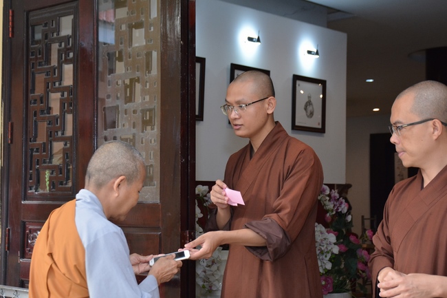 Dharma talk “sharing experiences of practicing” by Most Thich Minh Thong - The 97 th Seven-day Retreat