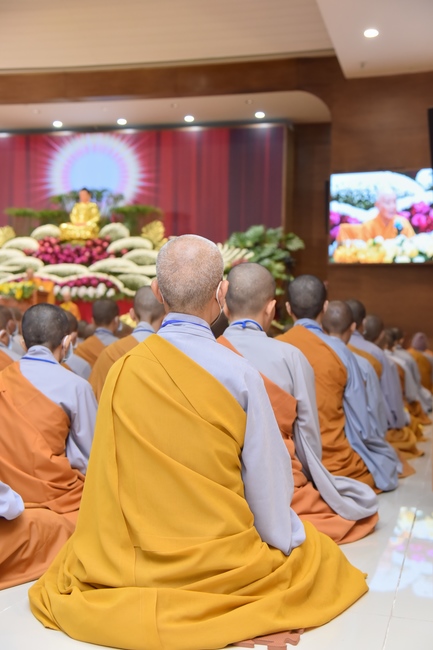 Dharma talk “sharing experiences of practicing” by Most Thich Minh Thong - The 97 th Seven-day Retreat