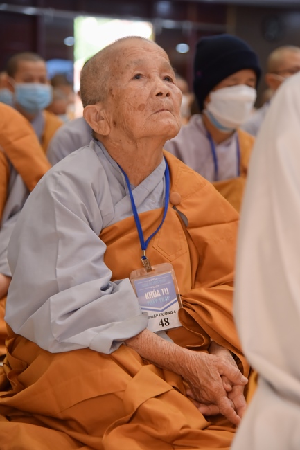 Dharma talk “sharing experiences of practicing” by Most Thich Minh Thong - The 97 th Seven-day Retreat