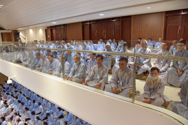 Dharma talk “sharing experiences of practicing” by Most Thich Minh Thong - The 97 th Seven-day Retreat