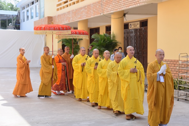 Dharma talk “sharing experiences of practicing” by Most Thich Minh Thong - The 97 th Seven-day Retreat