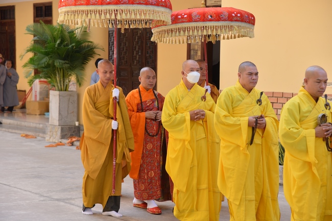 Dharma talk “sharing experiences of practicing” by Most Thich Minh Thong - The 97 th Seven-day Retreat