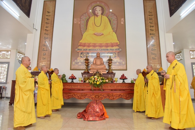 Dharma talk “sharing experiences of practicing” by Most Thich Minh Thong - The 97 th Seven-day Retreat