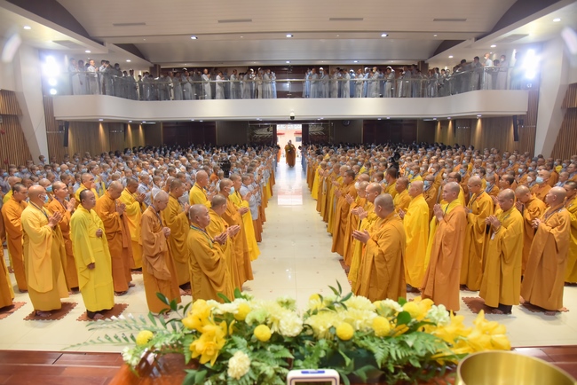 Dharma talk “sharing experiences of practicing” by Most Thich Minh Thong - The 97 th Seven-day Retreat