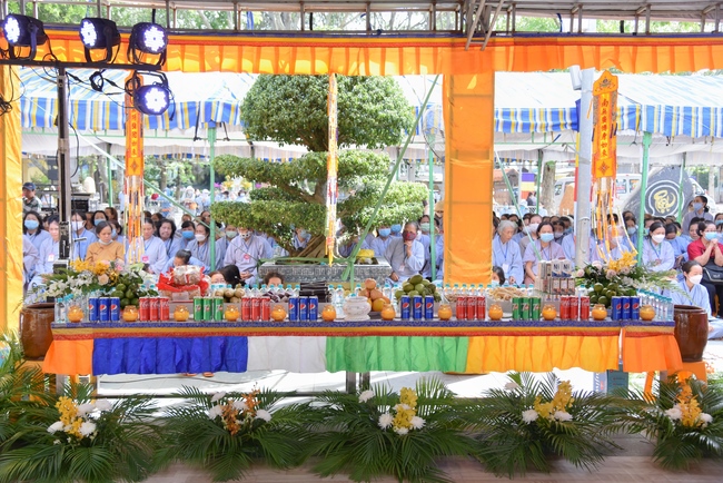 Dharma talk “sharing experiences of practicing” by Most Thich Minh Thong - The 97 th Seven-day Retreat