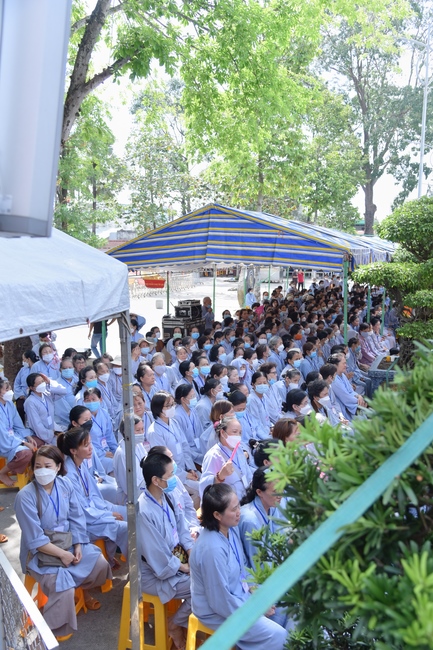 Dharma talk “sharing experiences of practicing” by Most Thich Minh Thong - The 97 th Seven-day Retreat