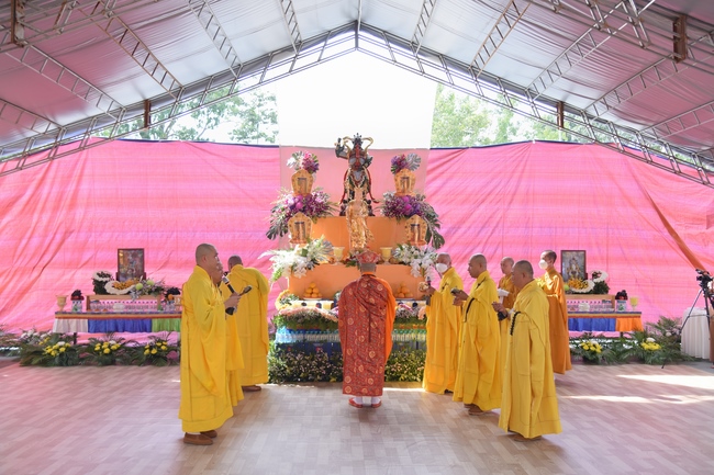 Dharma talk “sharing experiences of practicing” by Most Thich Minh Thong - The 97 th Seven-day Retreat