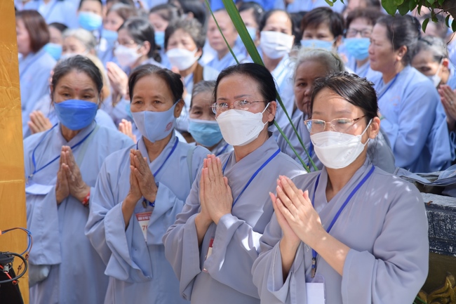 Dharma talk “sharing experiences of practicing” by Most Thich Minh Thong - The 97 th Seven-day Retreat