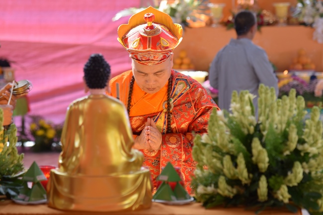Dharma talk “sharing experiences of practicing” by Most Thich Minh Thong - The 97 th Seven-day Retreat