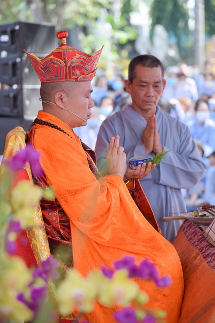Dharma talk “sharing experiences of practicing” by Most Thich Minh Thong - The 97 th Seven-day Retreat