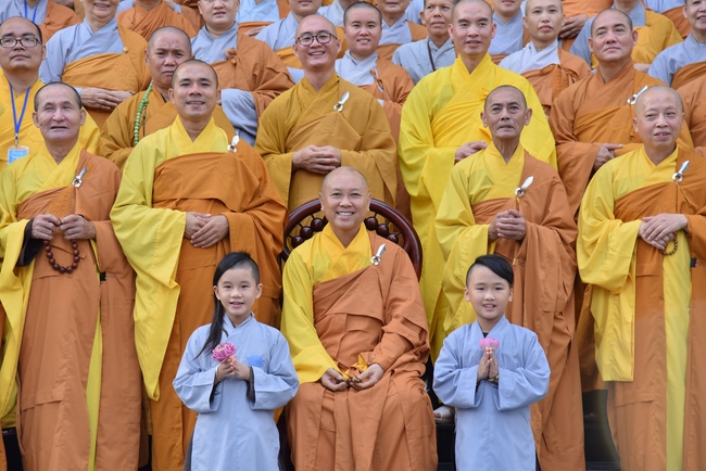 Dharma talk “sharing experiences of practicing” by Most Thich Minh Thong - The 97 th Seven-day Retreat