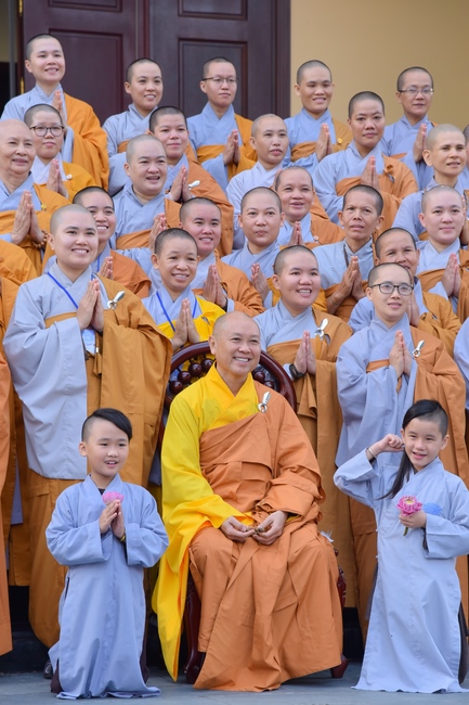 Dharma talk “sharing experiences of practicing” by Most Thich Minh Thong - The 97 th Seven-day Retreat