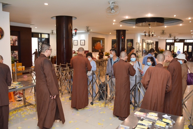 Dharma talk “sharing experiences of practicing” by Most Thich Minh Thong - The 97 th Seven-day Retreat