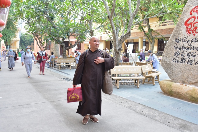 Dharma talk “sharing experiences of practicing” by Most Thich Minh Thong - The 97 th Seven-day Retreat