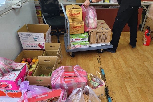 Lingyin Pagoda: Love to give is love that lasts forever