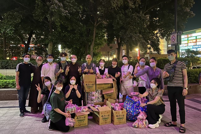 Lingyin Pagoda: Love to give is love that lasts forever