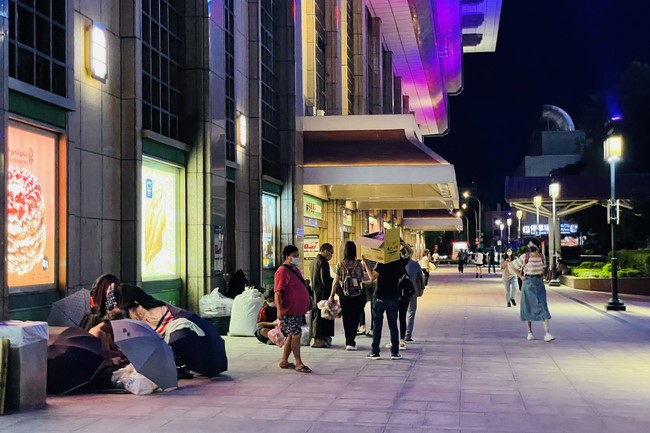 Lingyin Pagoda: Love to give is love that lasts forever