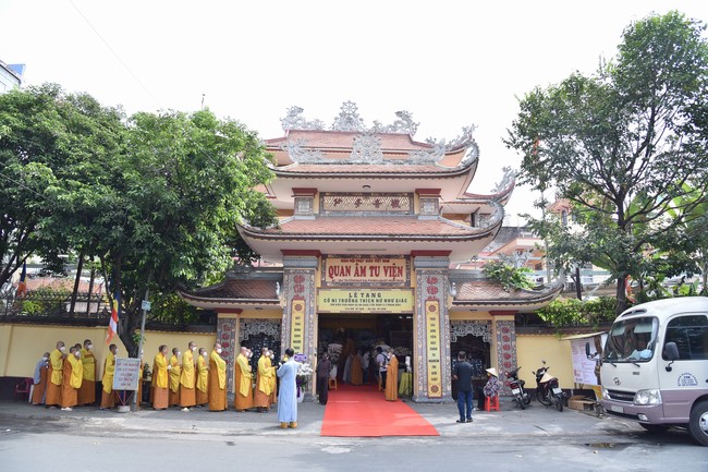 Ritual of visiting and offering homage to the Master of Nuns Thich Nu Nhu Giac
